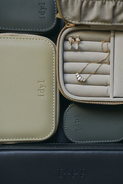 The Jewelry Organizer Rules Nobody Follows (and Should)